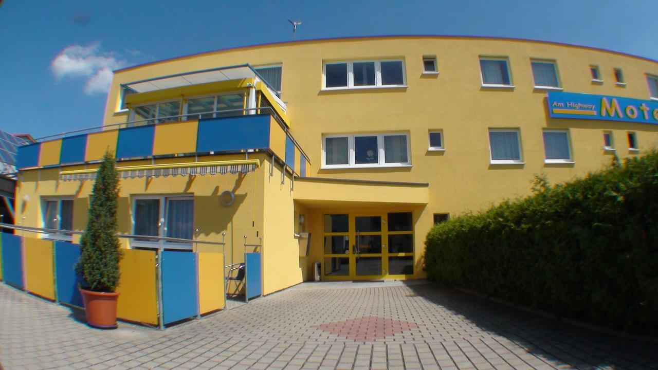 Motel Am Highway Althengstett Extérieur photo